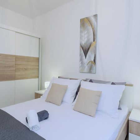 Apartment Kristina Trogir Exterior foto